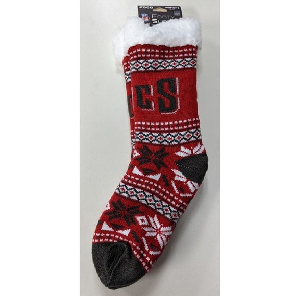 🆕 TAMPA BAY BUCCANEERS FAIR AISLE TALL FOOTY SLIPPERS - NFL - WOMEN - Picture 1 of 1